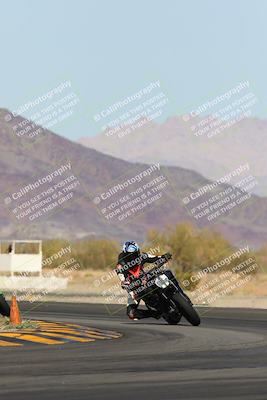 media/Feb-04-2023-SoCal Trackdays (Sat) [[8a776bf2c3]]/Turn 14 (115pm)/